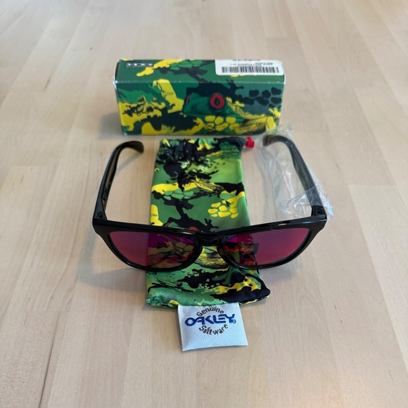 Very RARE - NIB - OAKLEY Frogskins - Jupiter Camo - Limited Edition
